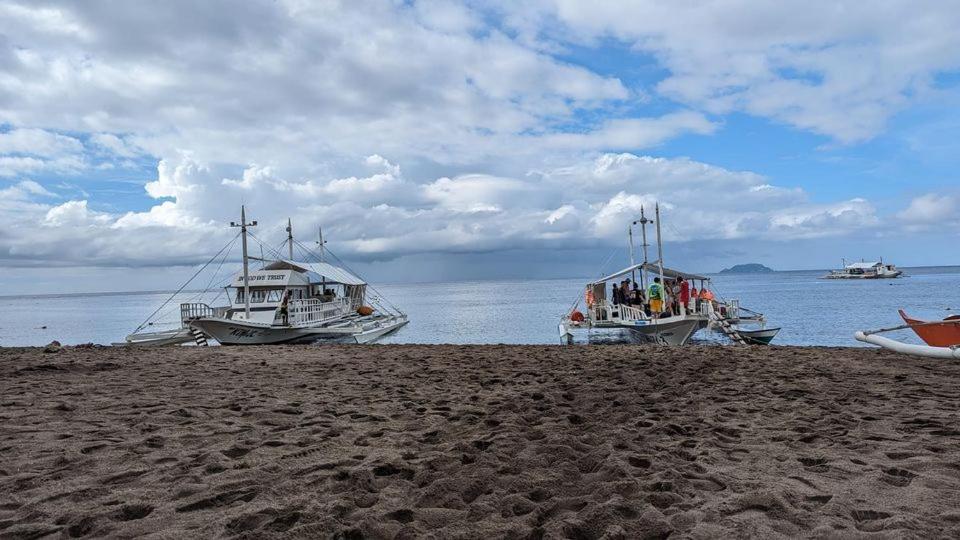 Aivymaes Divers Resort Дауин Екстериор снимка
